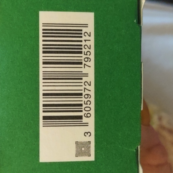 NIB Kiehl's Powerful Strength, Line Reducing, Concentrate - Picture 4 of 4